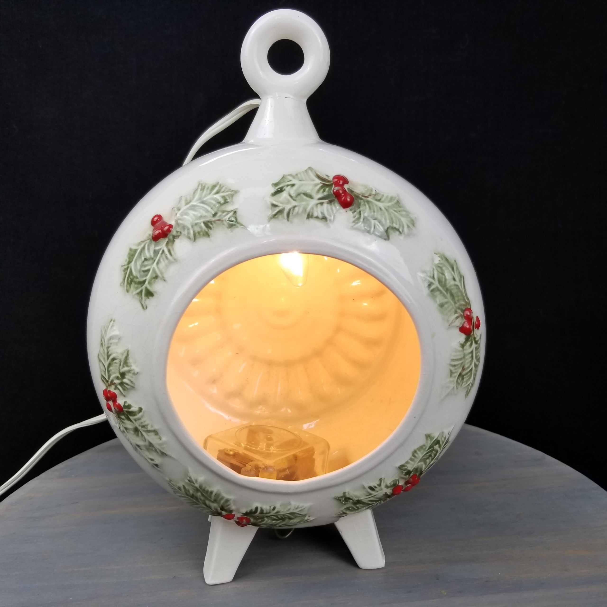 1970s Uniquely Handmade Christmas Lamp - Retell Seller
